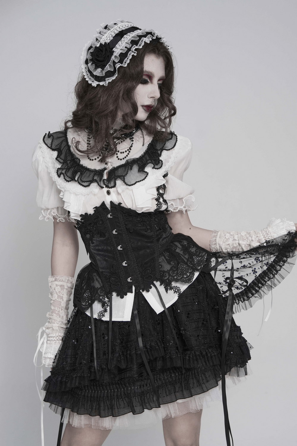 Black and White Gothic Lolita Lace Bonnet with Roses