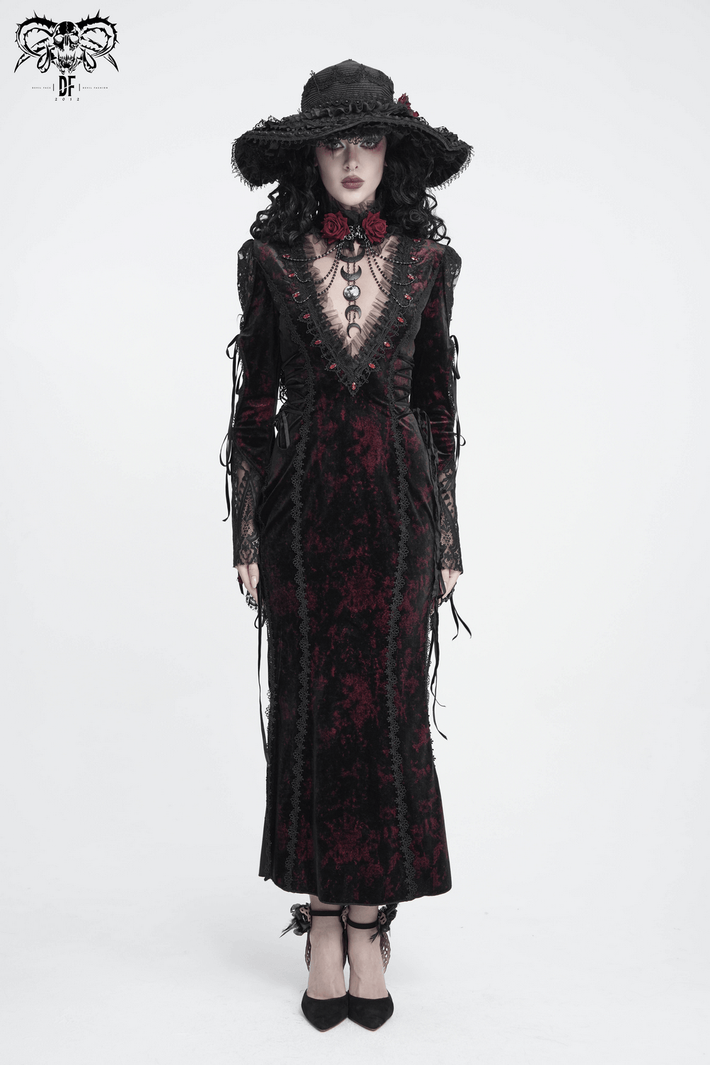 Exquisite Lace Maxi Dress with Corset Lacing and Side Slit