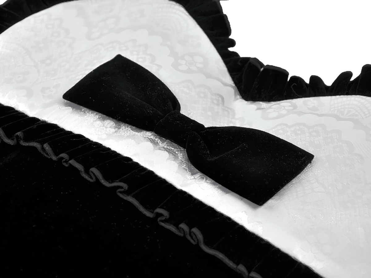 Heart-Shaped Gothic Lace Bow Crossbody Bag