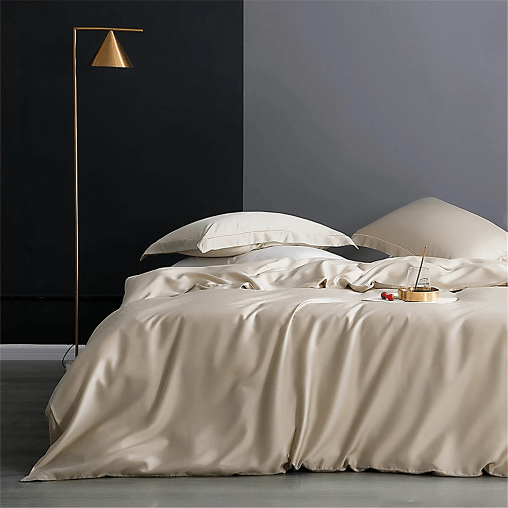 Nature Silk Bedding Set with Duvet Cover and Sheets