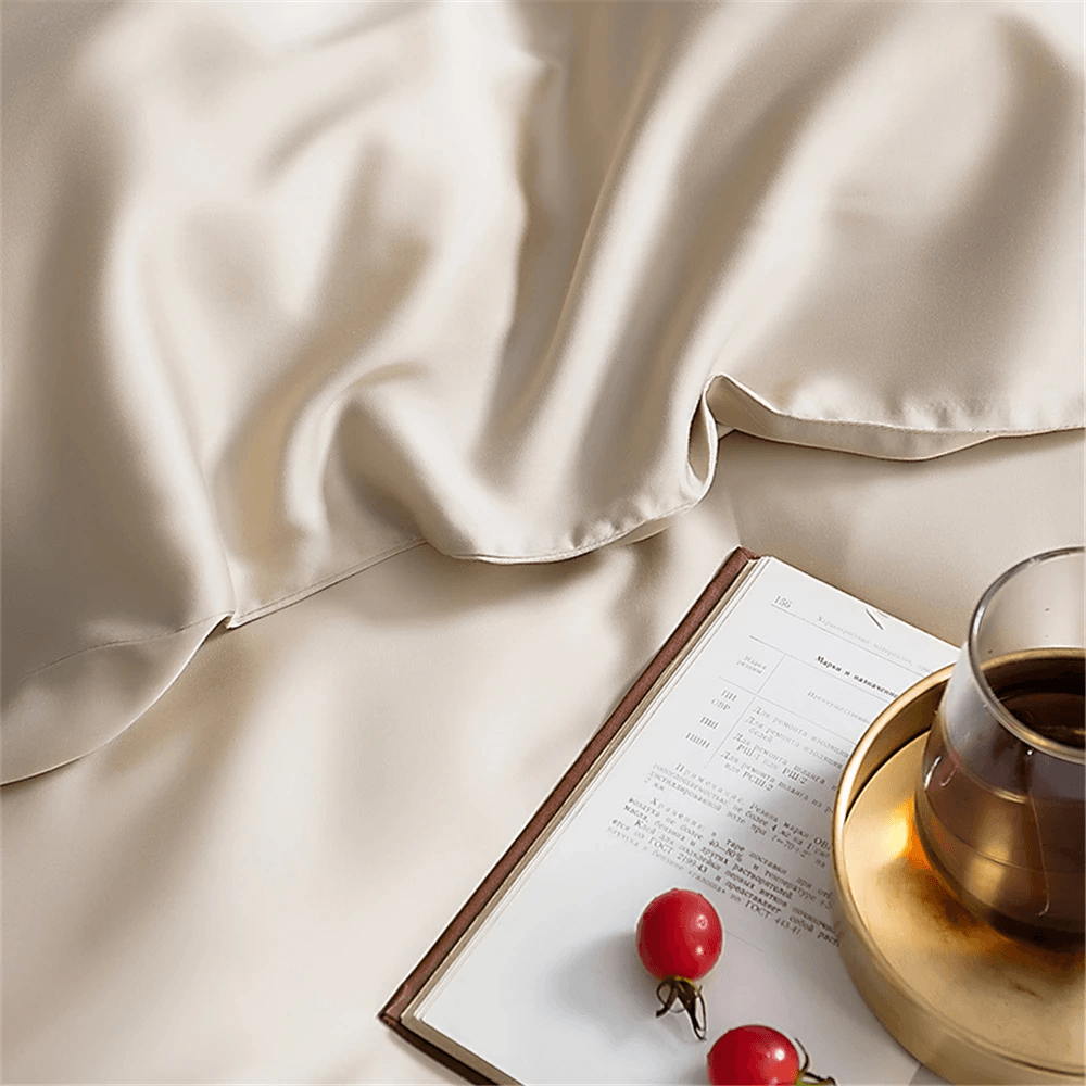 Nature Silk Bedding Set with Duvet Cover and Sheets