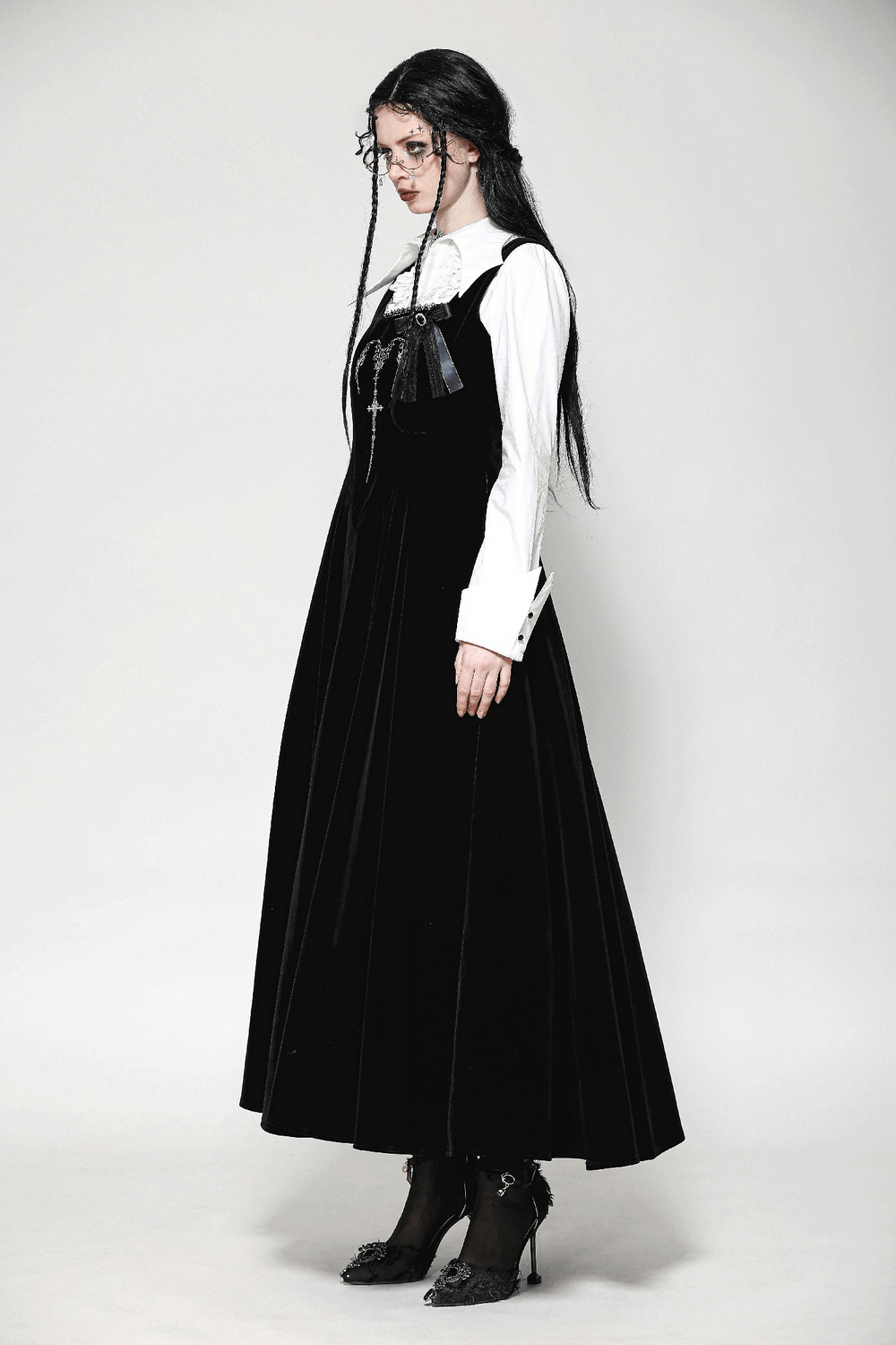 Enchanting Black Long Dress with Lace-Up Back