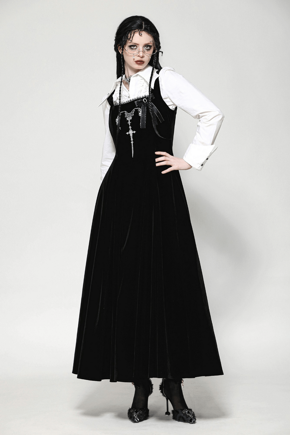 Enchanting Black Long Dress with Lace-Up Back