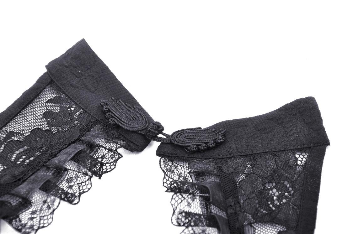 Gothic Lace High-Low Halter Dress with Tiere Skirt